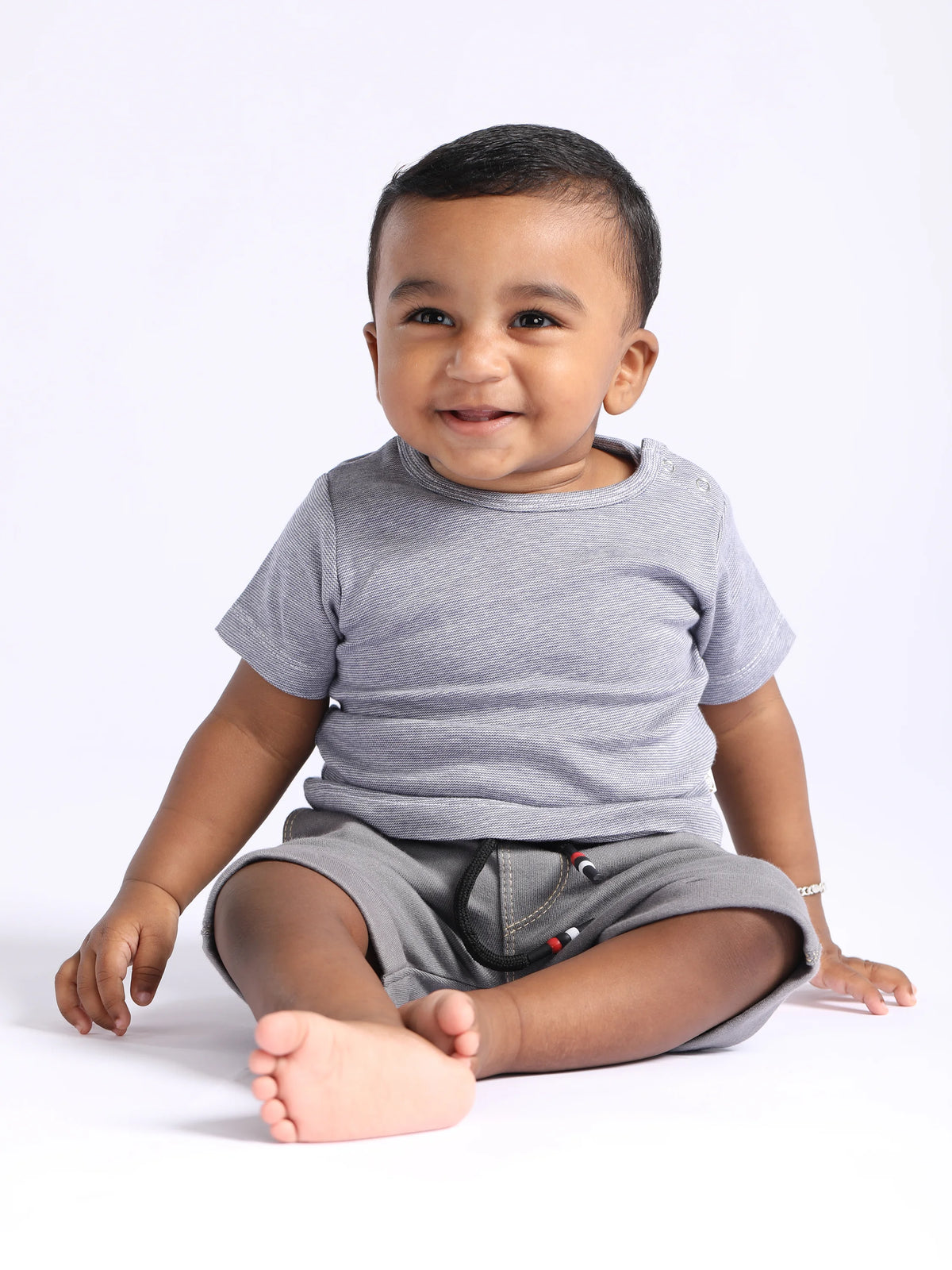 Half sleeve plain grey little boys stripe t-shirt for baby