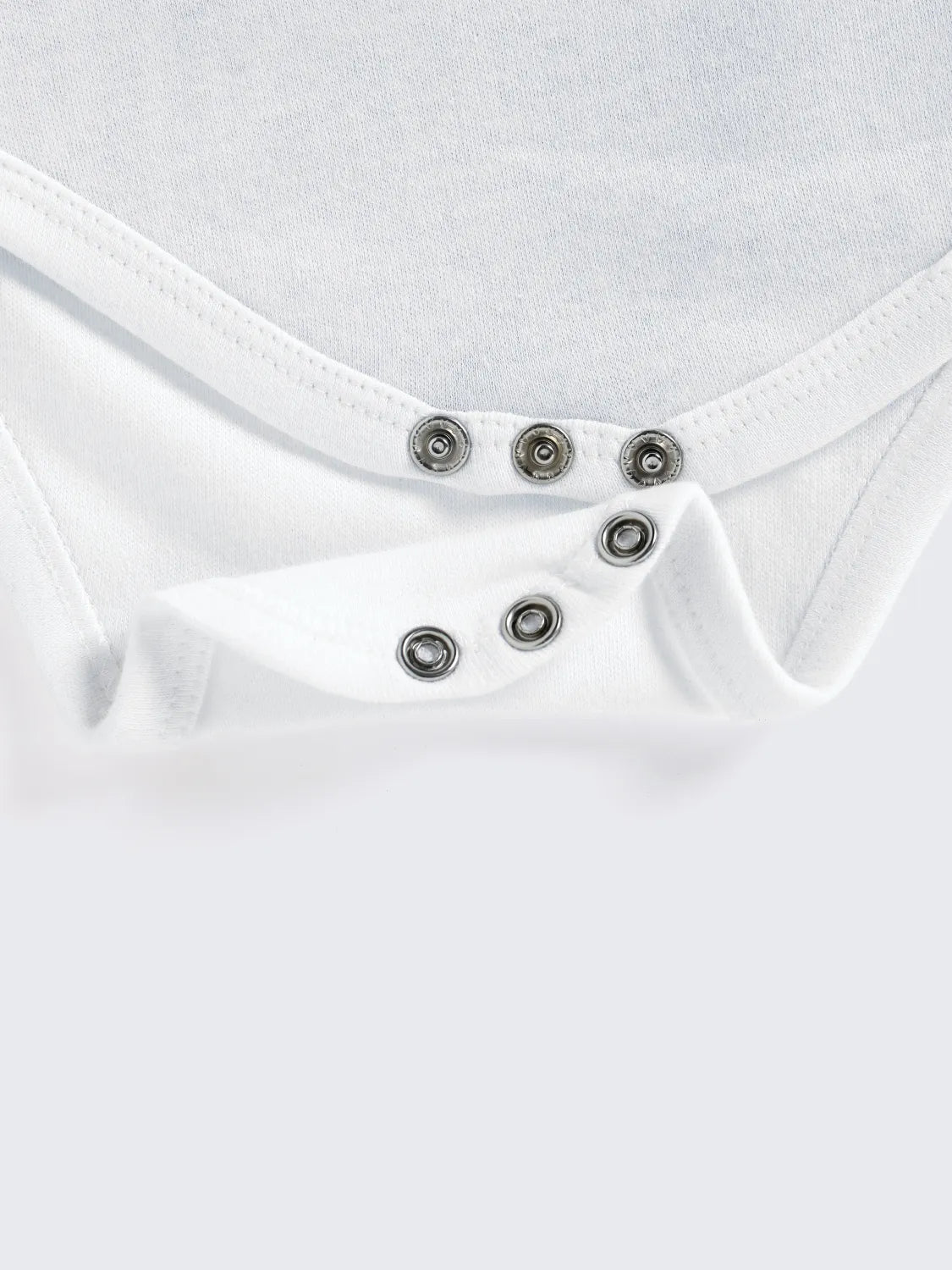 White Long Sleeve Baby Bodysuit – Soft & Snug Essential for Newborns
