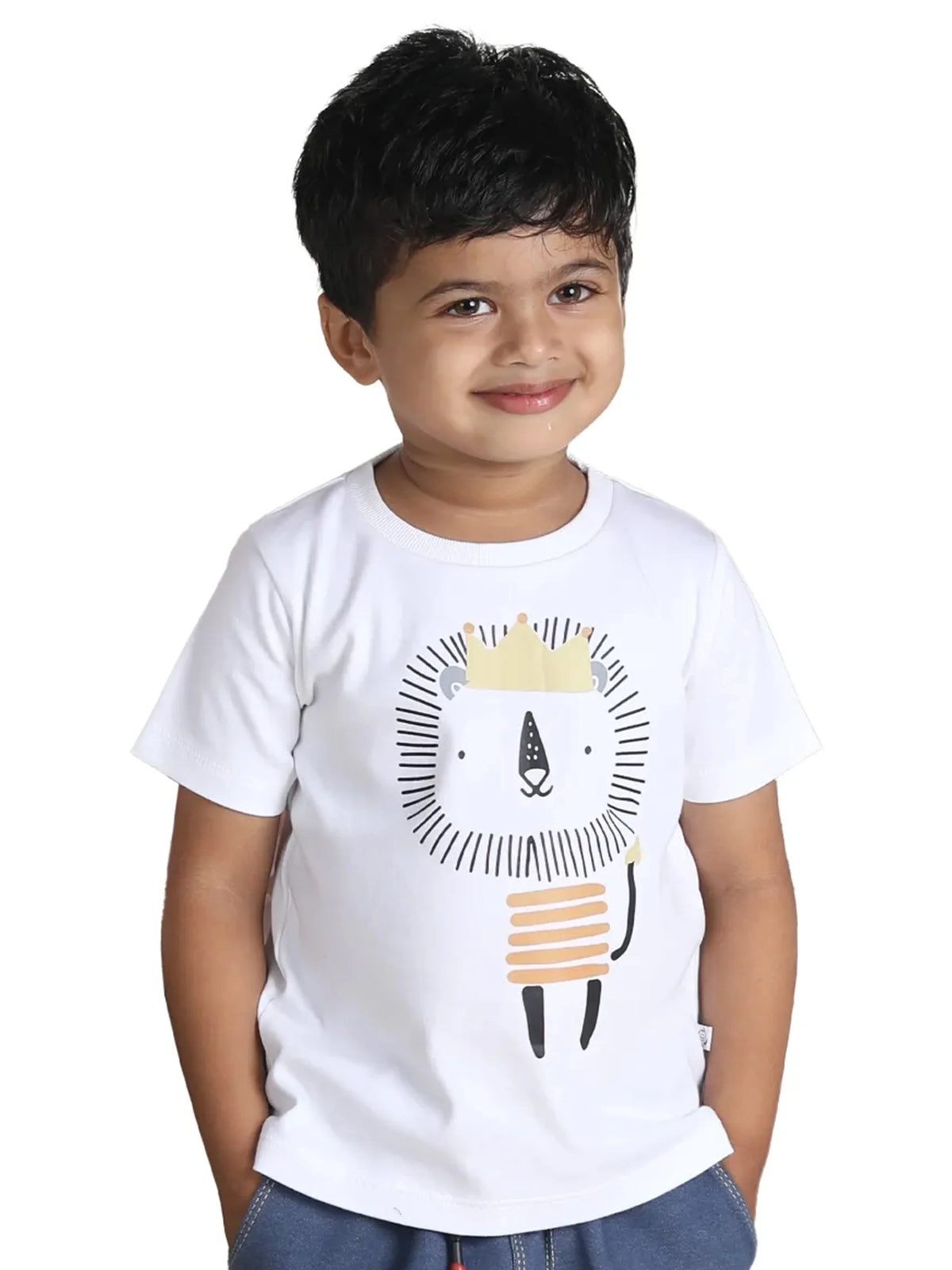Half sleeve white boys graphic tee for baby