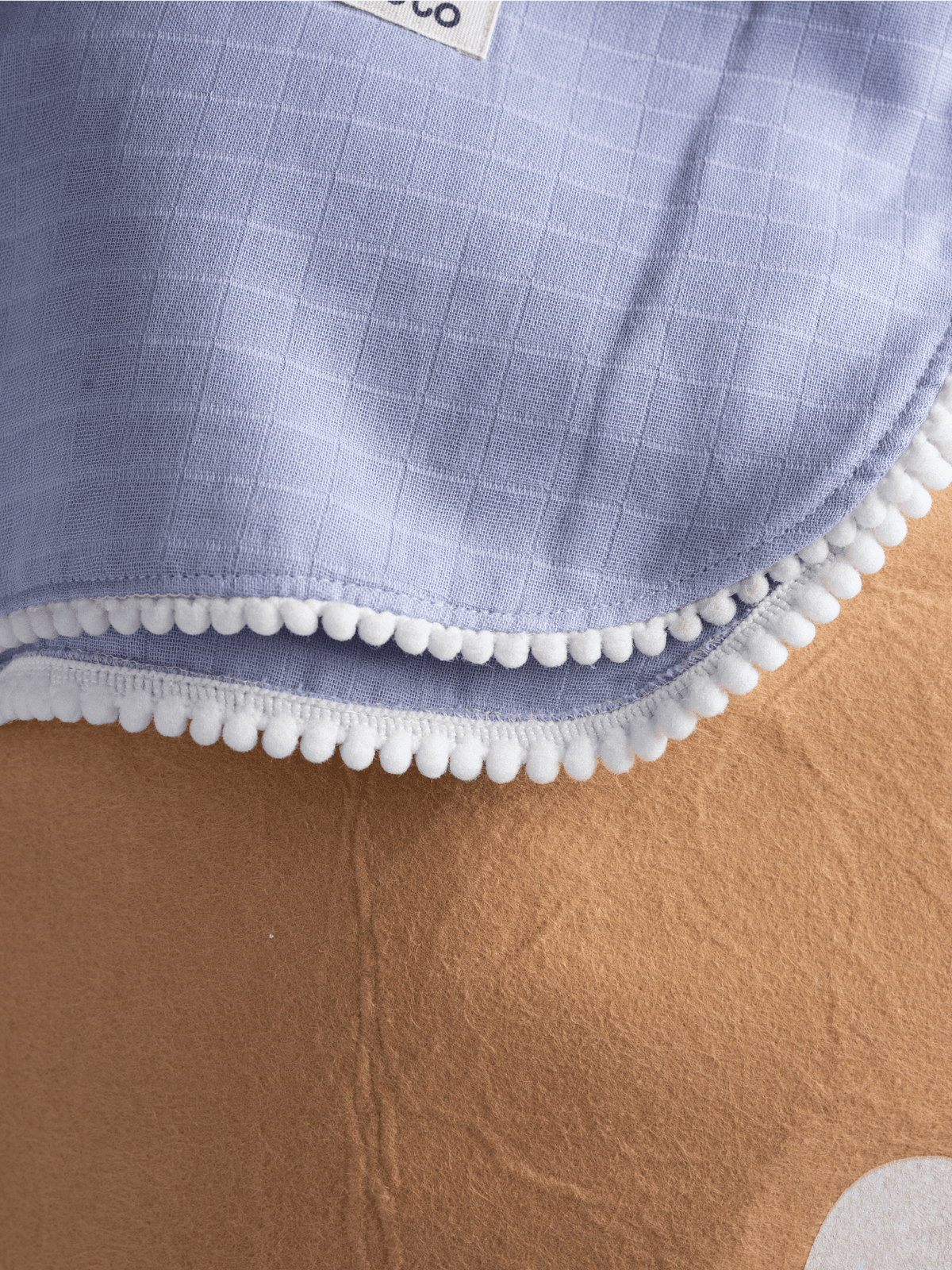 POM POM BLANKET & TOWEL