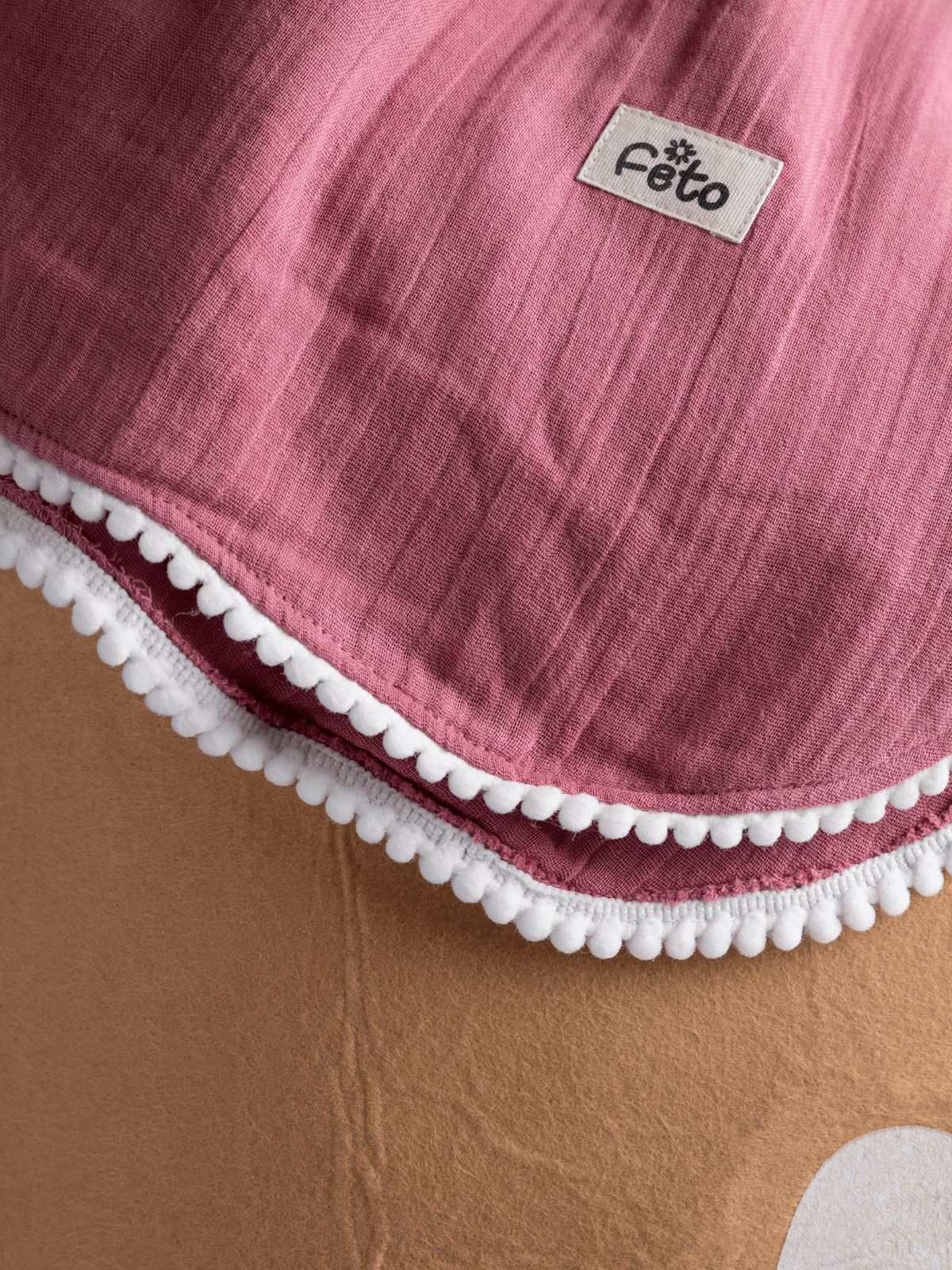 POM POM BLANKET & TOWEL