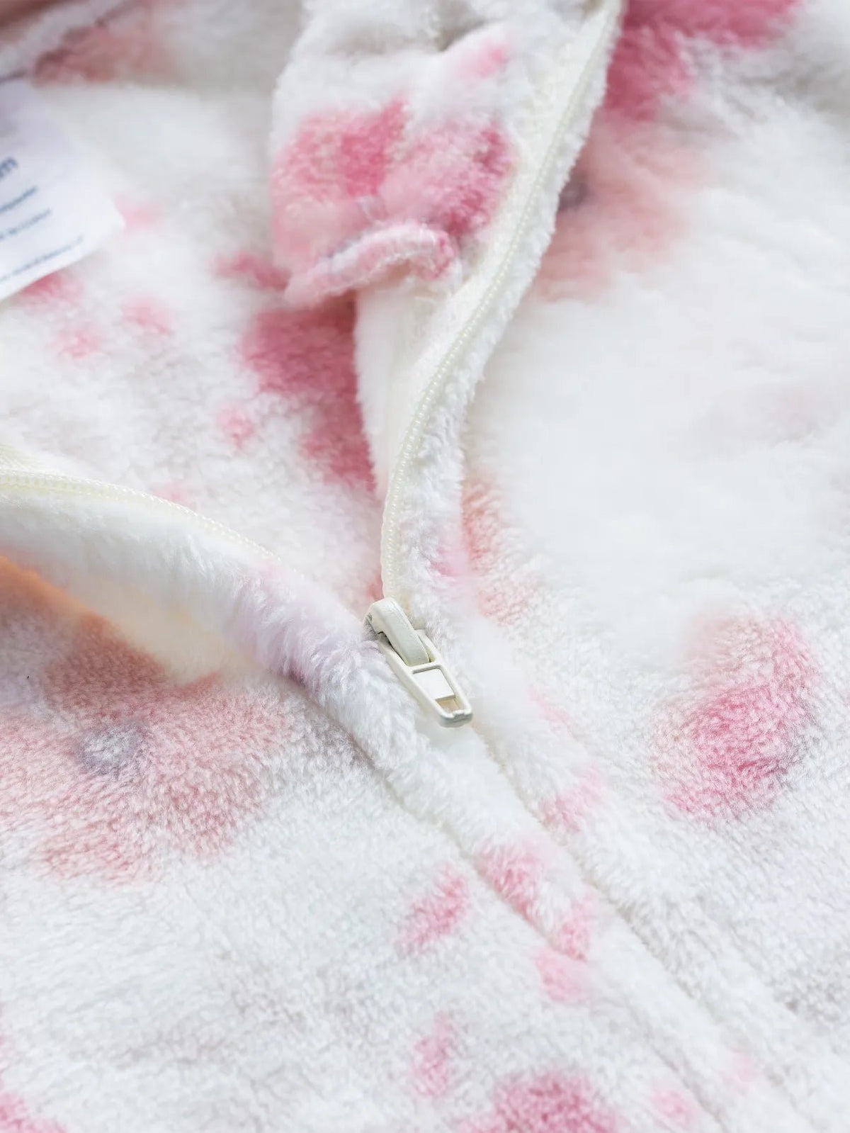 Full sleeve pink flower pattern in white winter wear sleepsuit for baby boys & girls