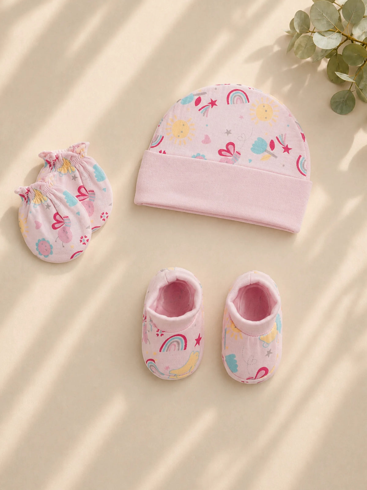 Newborn Cap, Mittens & Booties Set – Pink Print