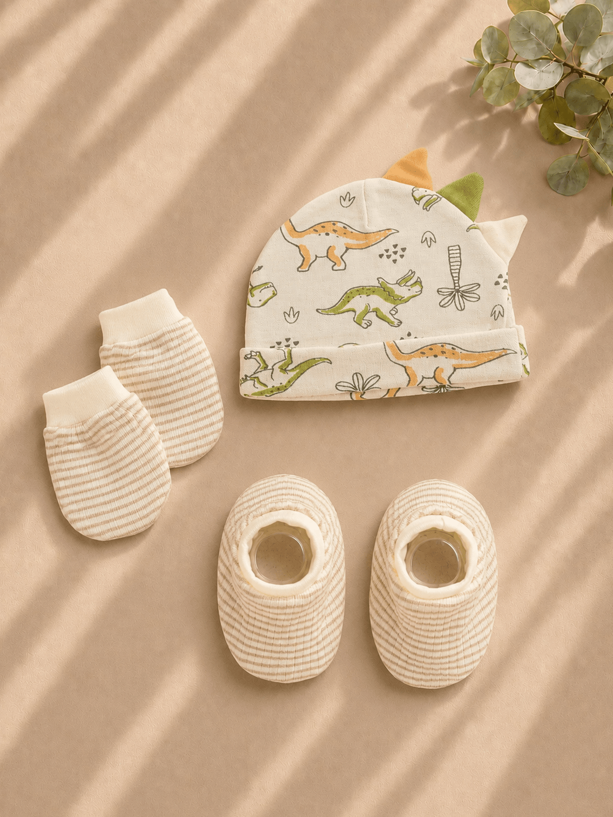 Newborn Cap, Mittens & Booties Set – Dinosaur Print