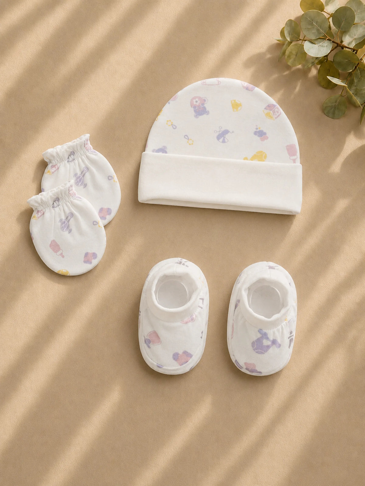Newborn Cap, Mittens & Booties Set – Essentials Print