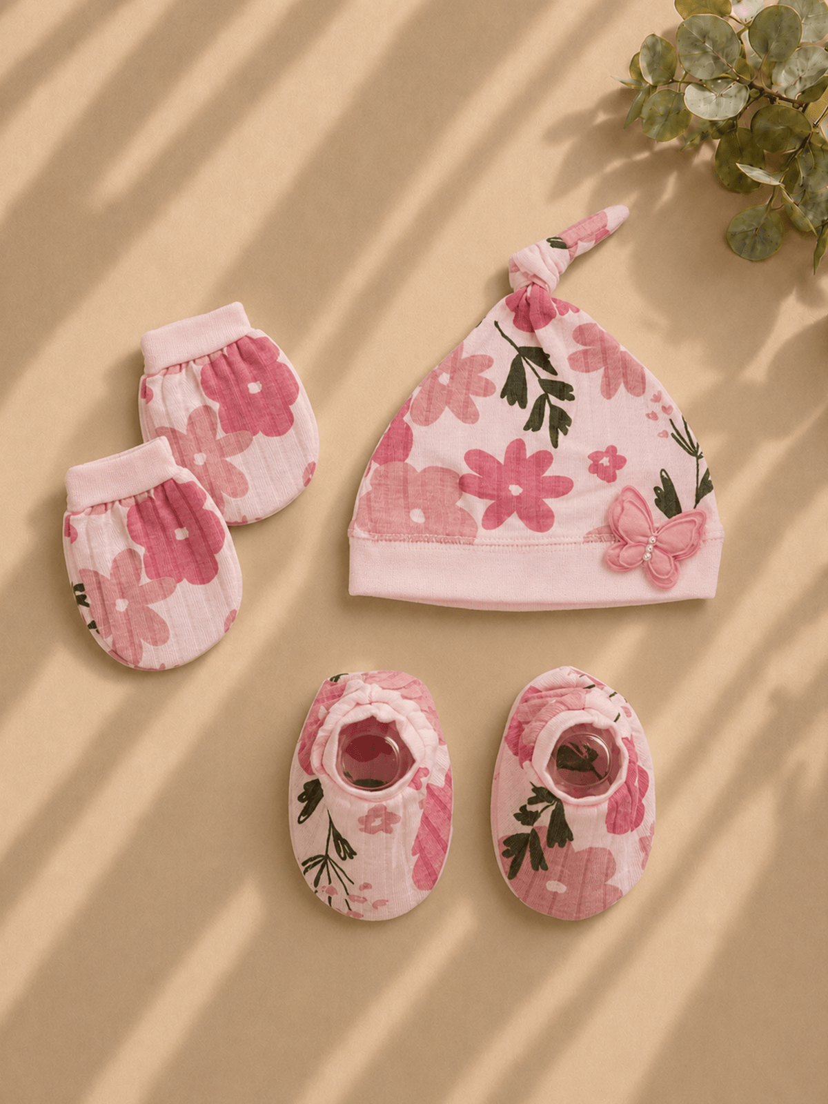 Newborn Cap, Mittens & Booties Set – Floral Print