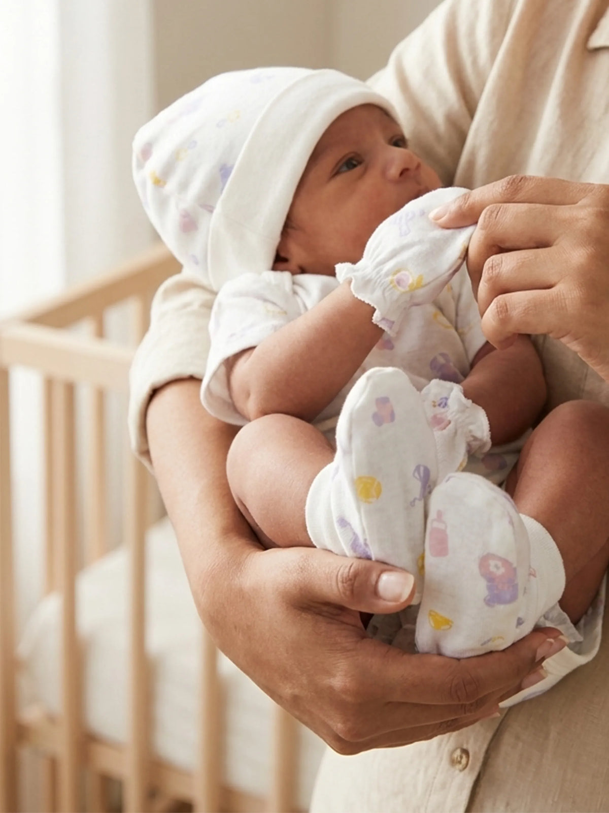 Newborn Cap, Mittens & Booties Set – Essentials Print