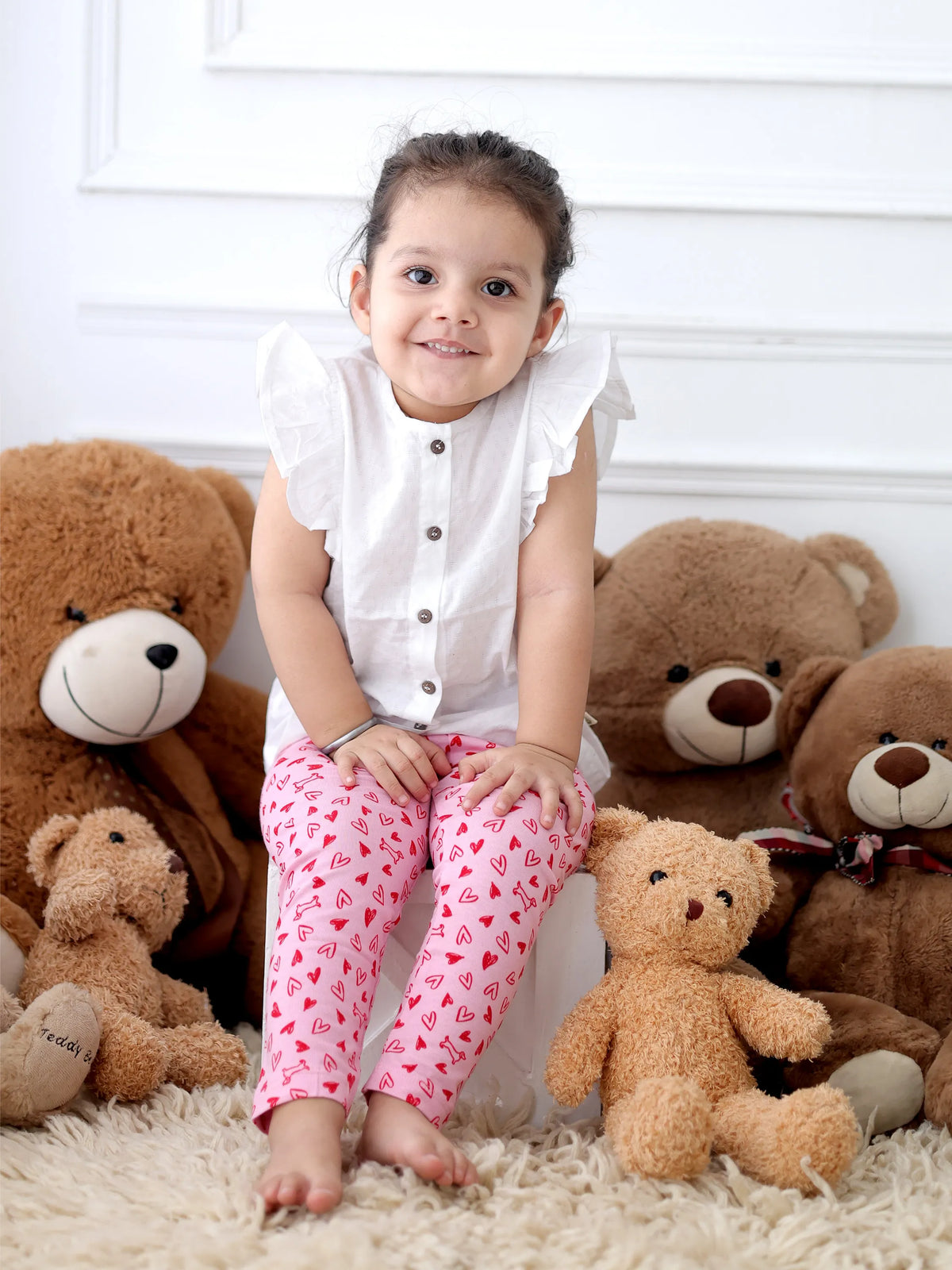 Girls' Everyday Essentials Outfit Set with 3 PEVA Bibs